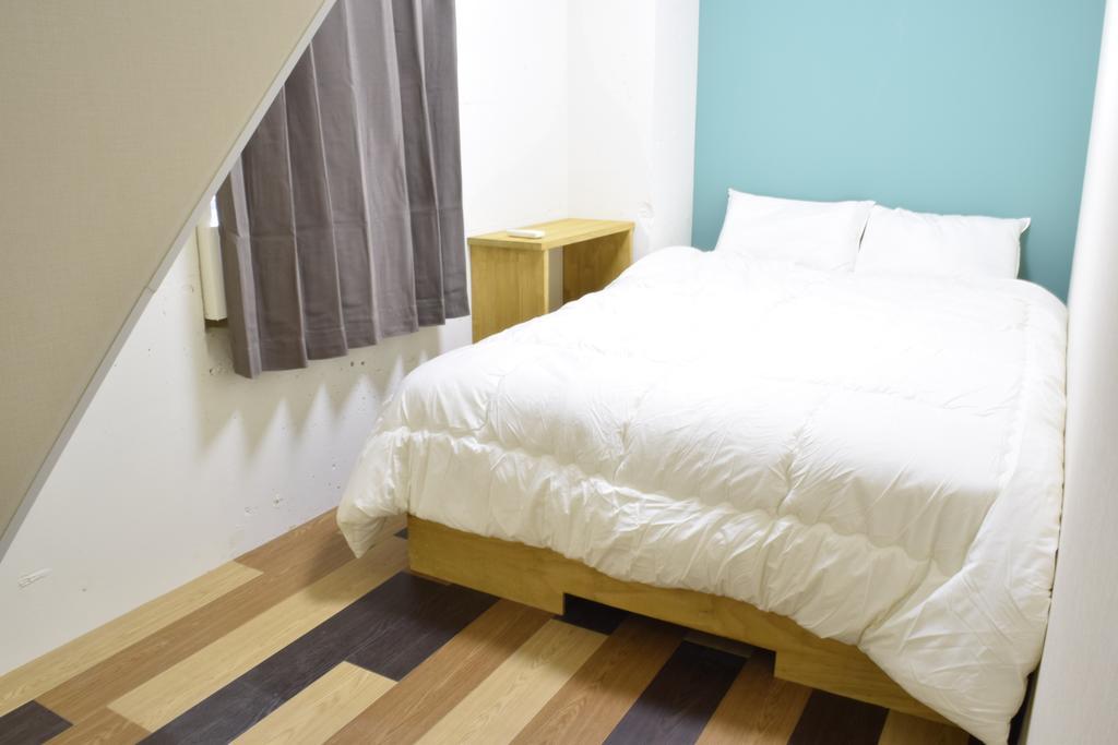 Iza Asakusa Guest House Токио Стая снимка
