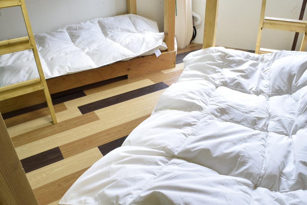 Iza Asakusa Guest House Токио Стая снимка